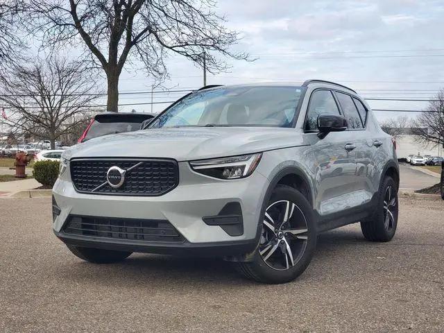 2026 Volvo XC40 Core, B5 AWD Gas mild hybrid, Dark for sale in Farmington Hills, MI