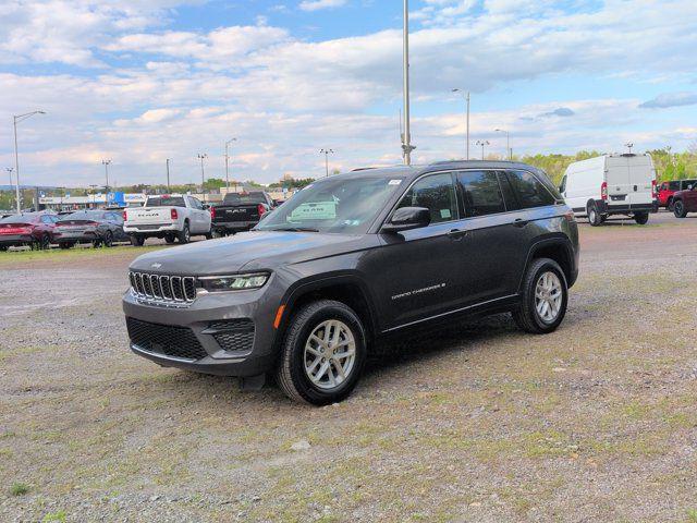 2026 Jeep Grand Cherokee GRAND CHEROKEE LAREDO 4X4 2026 Jeep Grand Cherokee GRAND CHEROKEE LAREDO 4X4