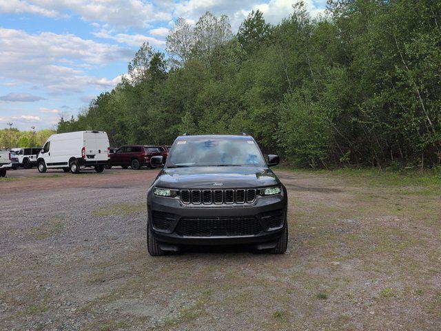 2026 Jeep Grand Cherokee GRAND CHEROKEE LAREDO 4X4 2026 Jeep Grand Cherokee GRAND CHEROKEE LAREDO 4X4