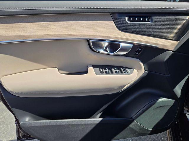 2026 Volvo XC90 Plug-In Hybrid Ultra Dark Theme, T8 AWD, Electric/Gasoline, 7 Seats