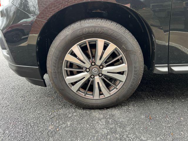 2020 Nissan Pathfinder SL 4WD