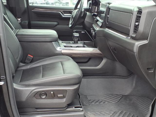 2023 Chevrolet Silverado 1500 4WD Crew Cab Short Bed LTZ