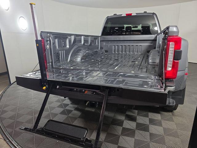 2025 Ford F-450 LARIAT