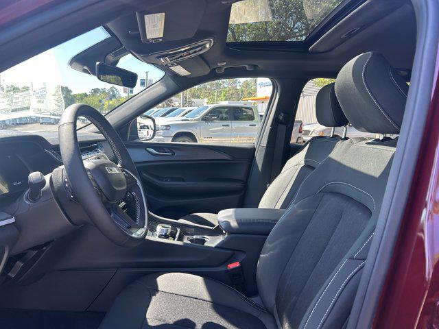 2026 Jeep Grand Cherokee Altitude 4x2