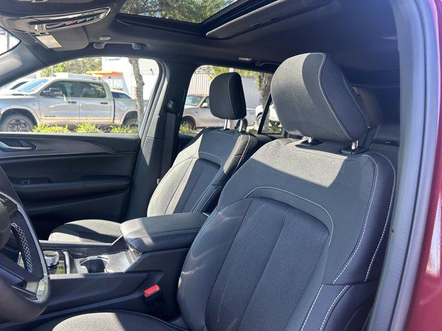 2026 Jeep Grand Cherokee Altitude 4x2