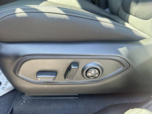 2026 Jeep Grand Cherokee Altitude 4x2