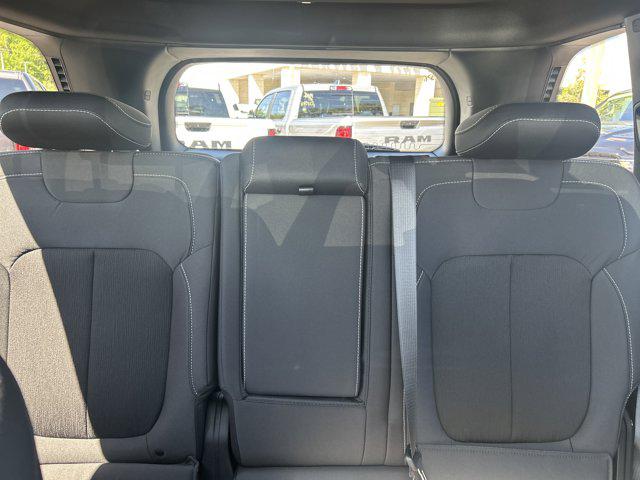 2026 Jeep Grand Cherokee Altitude 4x2