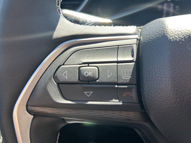 2026 Jeep Grand Cherokee Altitude 4x2