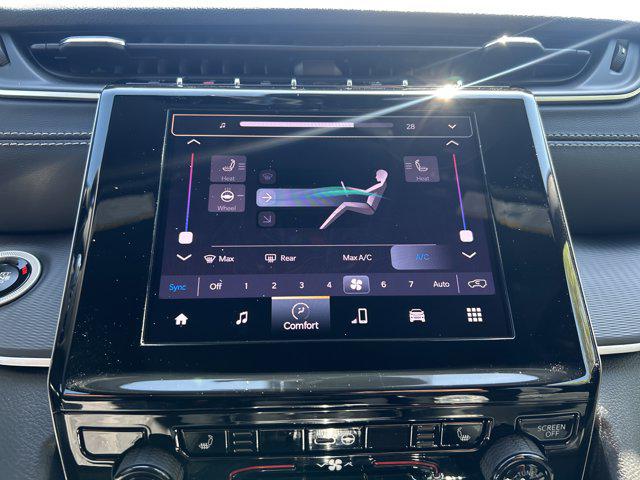 2026 Jeep Grand Cherokee Altitude 4x2