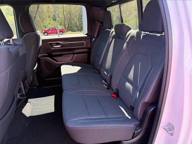 2022 Ram 1500 Big Horn Crew Cab 4x4 57 Box