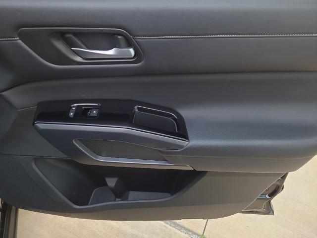 2024 Nissan Pathfinder SL FWD