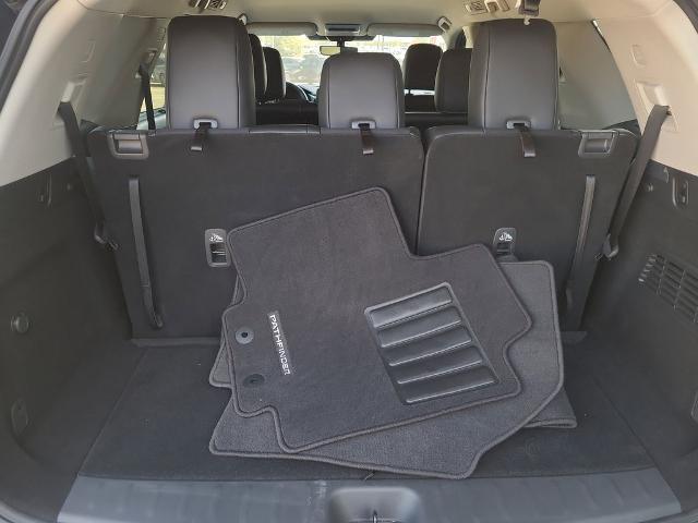 2024 Nissan Pathfinder SL FWD