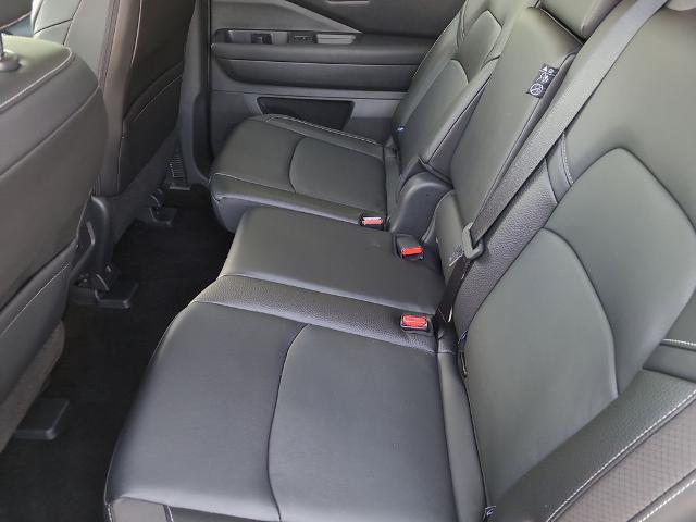 2024 Nissan Pathfinder SL FWD