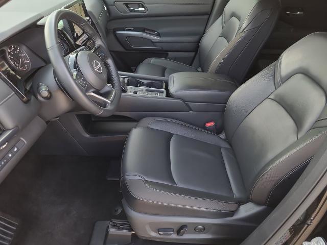 2024 Nissan Pathfinder SL FWD