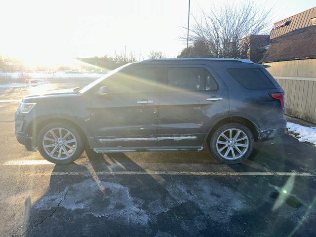 2017 Ford Explorer Limited for sale in Oconomowoc, WI