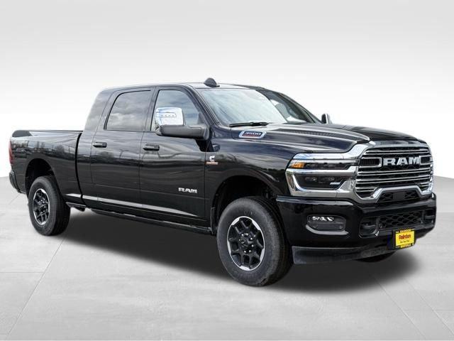 2025 RAM Ram 3500 RAM 3500 LARAMIE MEGA CAB 4X4 64 BOX