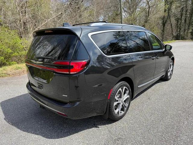 2022 Chrysler Pacifica Pinnacle AWD