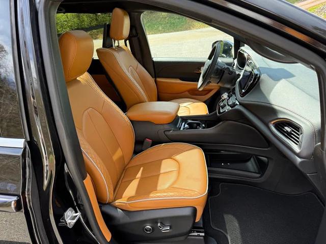 2022 Chrysler Pacifica Pinnacle AWD