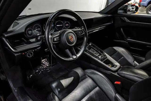 2020 Porsche 911 Carrera Cabriolet