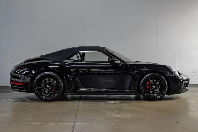 2020 Porsche 911 Carrera Cabriolet