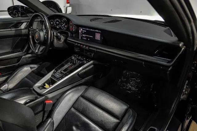2020 Porsche 911 Carrera Cabriolet