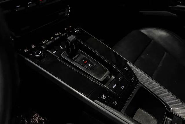 2020 Porsche 911 Carrera Cabriolet