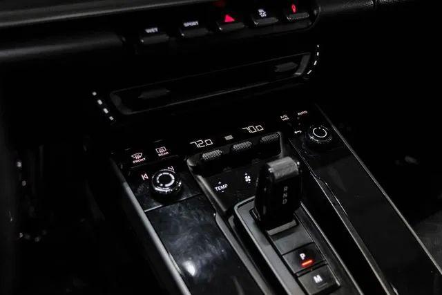 2020 Porsche 911 Carrera Cabriolet