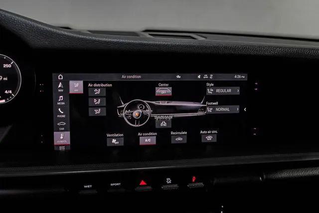 2020 Porsche 911 Carrera Cabriolet