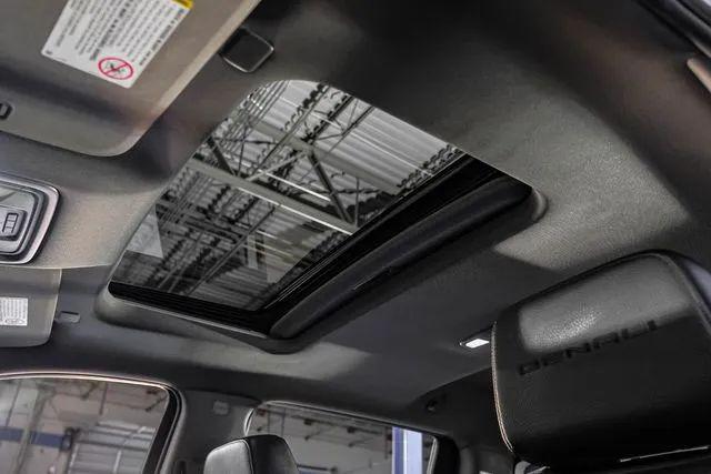 2022 GMC Sierra 3500HD 4WD Crew Cab Long Bed Denali