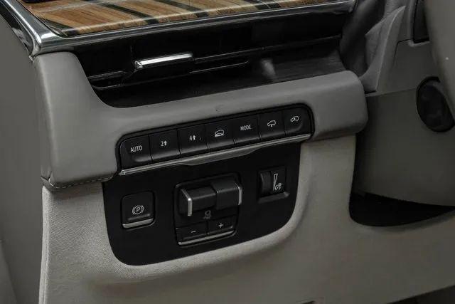 2021 Cadillac Escalade 4WD Sport Platinum
