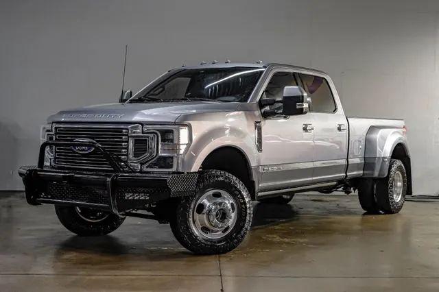 2022 Ford F-350 LARIAT