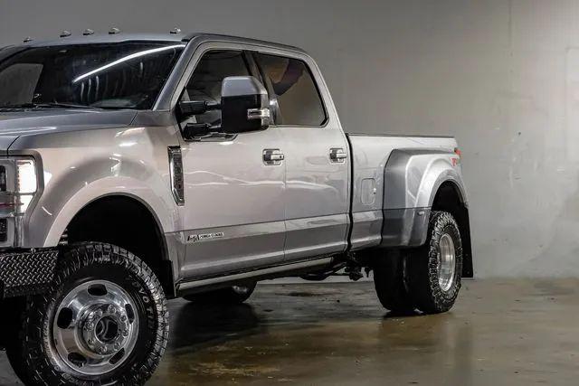 2022 Ford F-350 LARIAT
