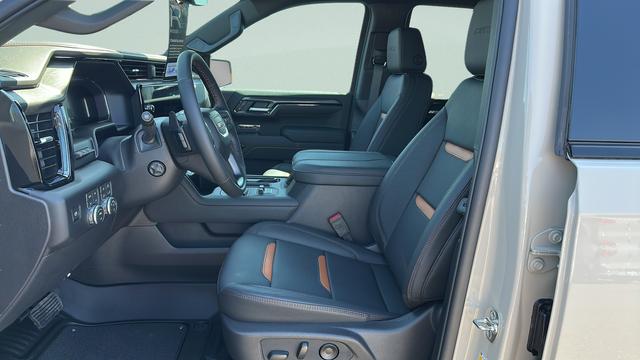 2026 GMC Sierra 1500 Crew Cab, Short Bed, AT4, 4WD