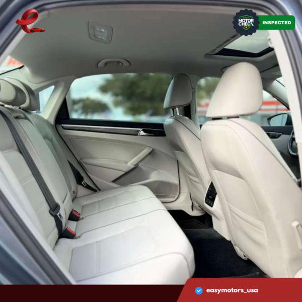 2017 Volkswagen Passat 1.8T SE