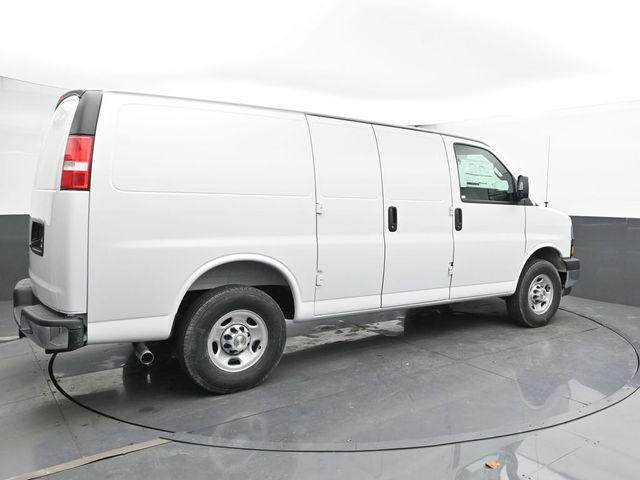 2026 Chevrolet Express Cargo Van 2500 Regular Wheelbase, WT, RWD