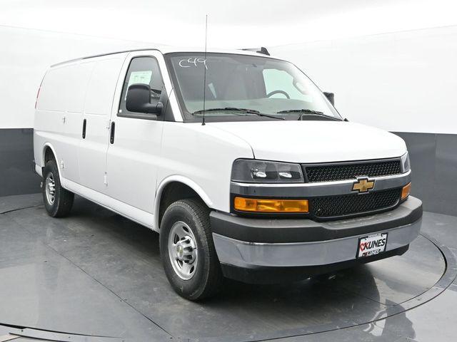 2026 Chevrolet Express Cargo Van 2500 Regular Wheelbase, WT, RWD