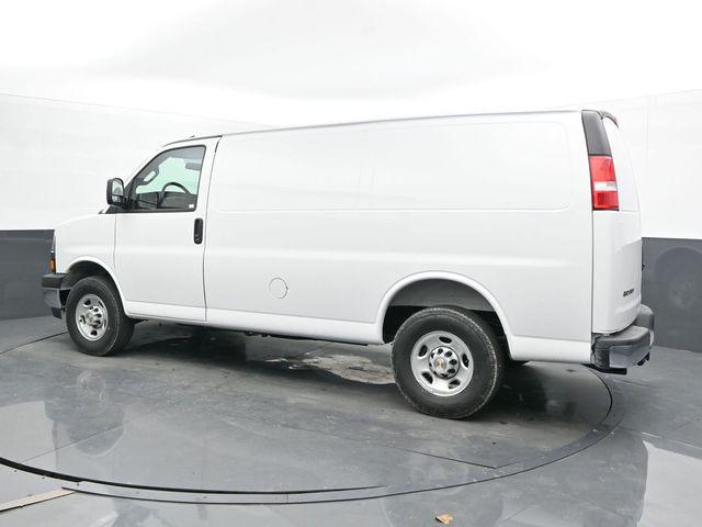 2026 Chevrolet Express Cargo Van 2500 Regular Wheelbase, WT, RWD