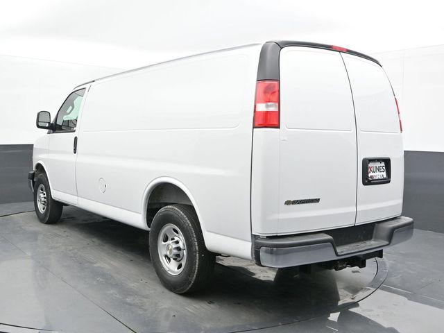 2026 Chevrolet Express Cargo Van 2500 Regular Wheelbase, WT, RWD