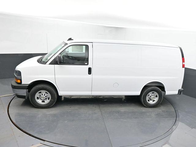2026 Chevrolet Express Cargo Van 2500 Regular Wheelbase, WT, RWD