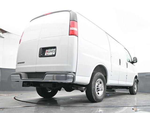 2026 Chevrolet Express Cargo Van 2500 Regular Wheelbase, WT, RWD