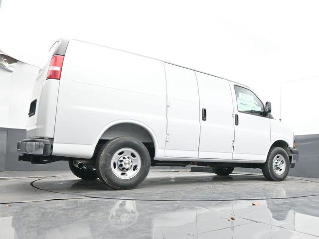 2026 Chevrolet Express Cargo Van 2500 Regular Wheelbase, WT, RWD