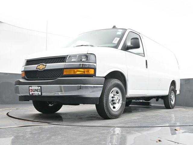 2026 Chevrolet Express Cargo Van 2500 Regular Wheelbase, WT, RWD