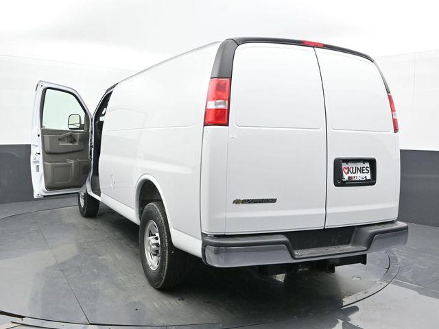2026 Chevrolet Express Cargo Van 2500 Regular Wheelbase, WT, RWD