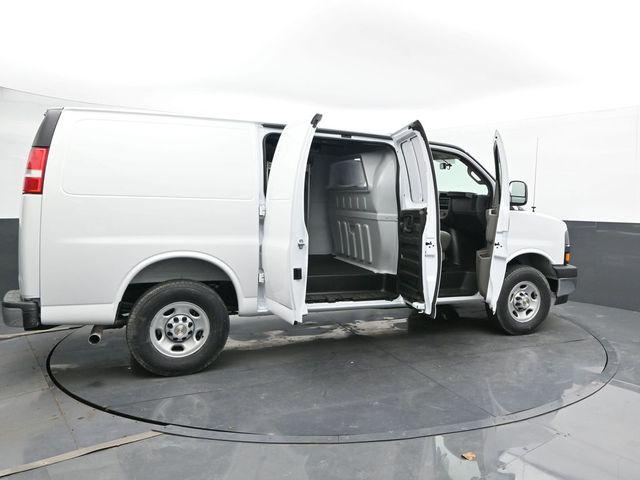 2026 Chevrolet Express Cargo Van 2500 Regular Wheelbase, WT, RWD