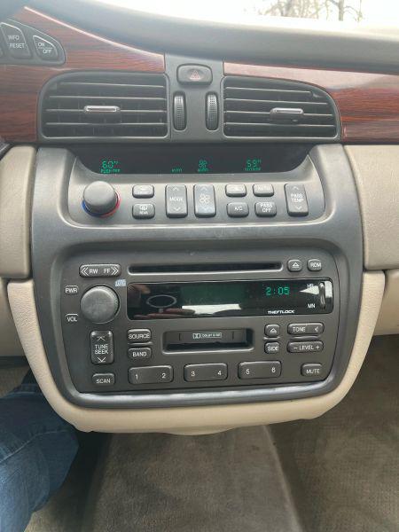 2001 Cadillac DeVille Standard w/W20
