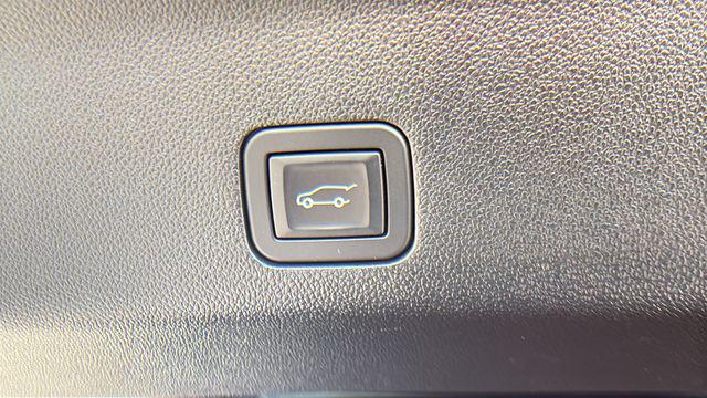 2024 GMC Yukon XL 4WD SLT