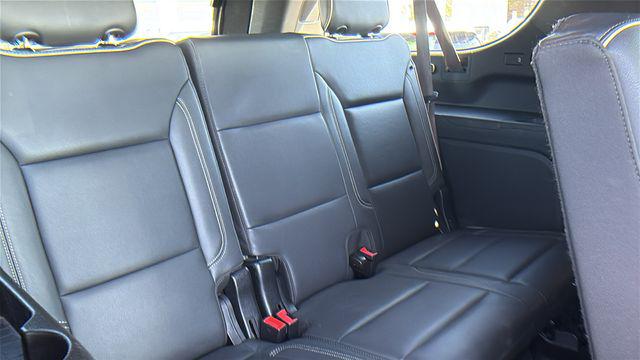 2024 GMC Yukon XL 4WD SLT