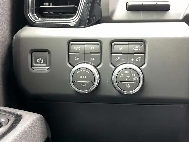 2026 GMC Sierra 1500 Crew Cab, Short Bed, AT4, 4WD