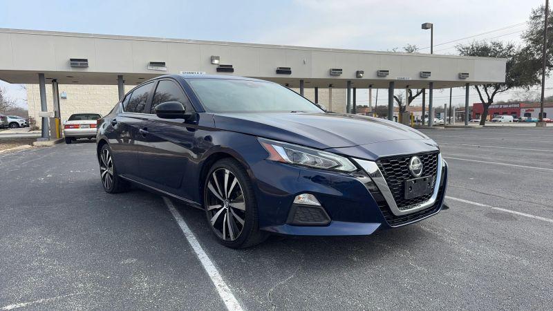 2021 Nissan Altima SR FWD