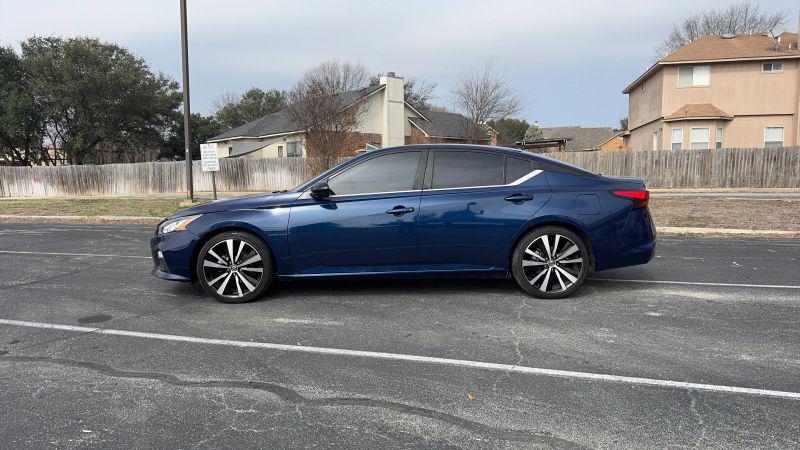 2021 Nissan Altima SR FWD